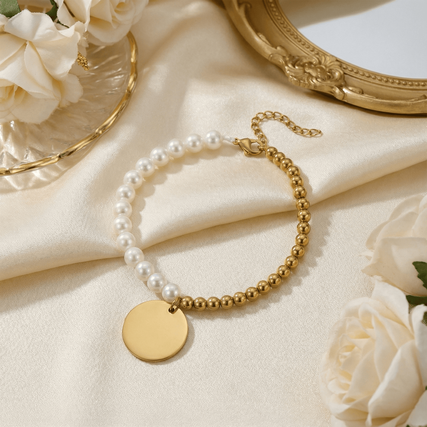 Premium Pearl & Gold Coin Bracelet: Mother of Pearl